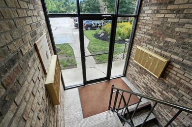 7212 Creekview Dr, Cincinnati, OH 45247 - photo 7