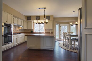 1412 Conan Doyle Rd, Naperville, IL 60564 - photo 4