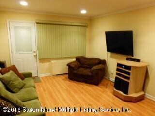 Living room - right
