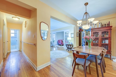 Greenbriar unit 606, Forest Hills, NY 11375 - photo 2