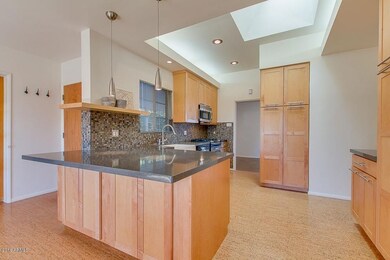 KITCHEN - QUARTZ COUNTERS
