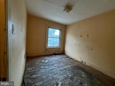 217 Hamilton Ave, Darby, PA 19023 - photo 7