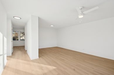 923 Banbury Ct unit 4, Schaumburg, IL 60194 - photo 5