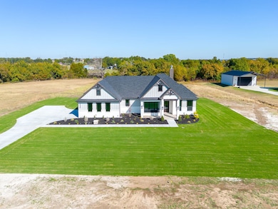 2036 Carrie Ct, Weatherford, TX 76088 - photo 3