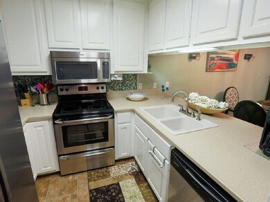200 Salt Air Dr unit 111, St. Simons Island, GA 31522 - photo 3