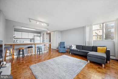 Radnor House unit 606, Bryn Mawr, PA 19010 - photo 2