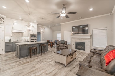 701 Cassandra Ln, Yukon, OK 73099 - photo 3