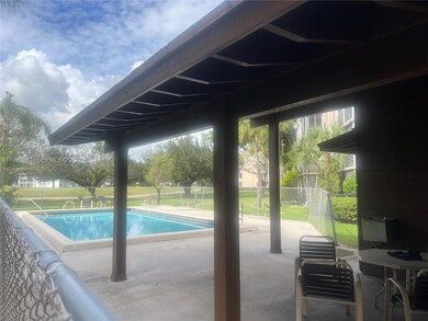 9510 Seagrape Dr unit 101, Davie, FL 33324 - photo 4