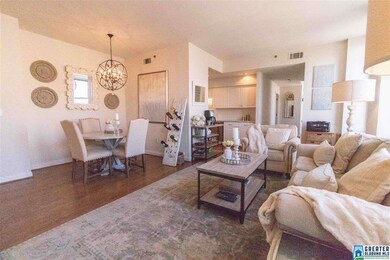Spacious Living/Dining Room area
