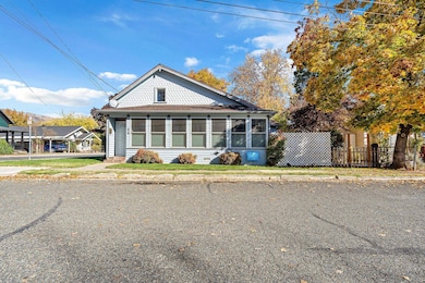 518 Butte St, Yreka, CA 96097 - photo 3