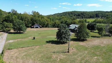 1919 Bear Creek Rd, Collinwood, TN 38450 - photo 3