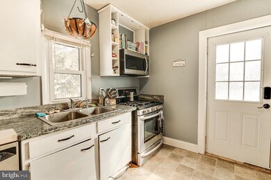 306 E Linden St, Clayton, NJ 08312 - photo 5