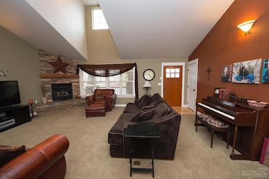 1065 NW Rimrock Dr, Redmond, OR 97756 - photo 7