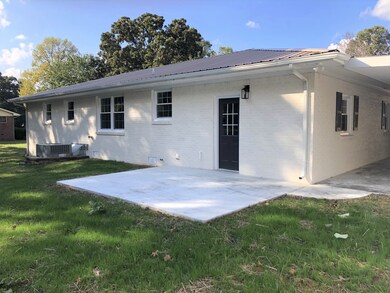 313 Rogers Dr, Manchester, TN 37355 - photo 5