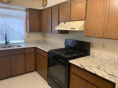 1785 Villa Santos Cir, El Paso, TX 79935 - photo 5