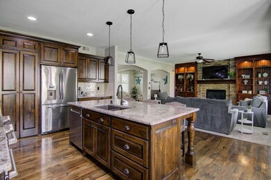 16324 S Locust St, Olathe, KS 66062 - photo 5