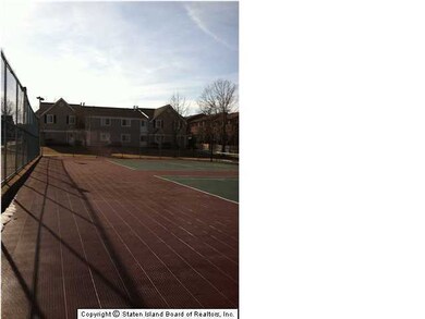 89 Gervil St unit 89, Staten Island, NY 10309 - photo 4