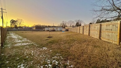 805 Catlett Farms Way, Kodak, TN 37764