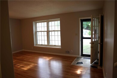 9906 Lawndale Ave, Kansas City, MO 64137 - photo 3