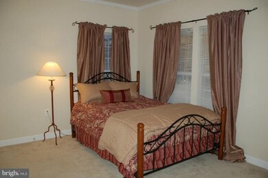 42432 Hollyhock Terrace unit 203, Ashburn, VA 20148 - photo 6