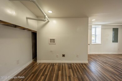 213 Smith St, Dupont, PA 18641 - photo 5