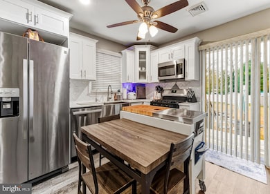 512 Lake Ave, Williamstown, NJ 08094 - photo 2