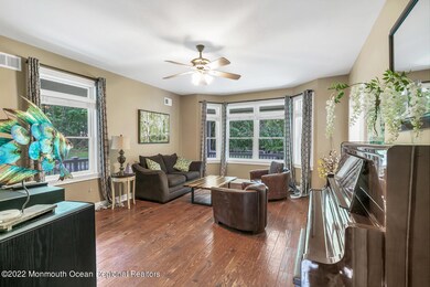 423 Montefiore Ave Jackson-large-033-032