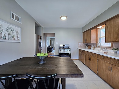 4487 N 21st St, Milwaukee, WI 53209 - photo 5