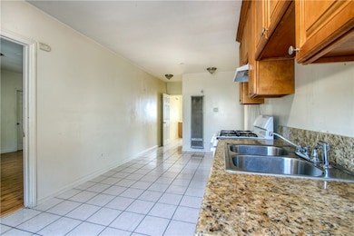 5246 Phillips Blvd unit 2, Chino, CA 91710 - photo 7