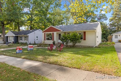 1837 Diamond Ave NE, Grand Rapids, MI 49505 - photo 3