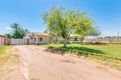 2205 N 27th Place, Phoenix, AZ 85008 - photo 3