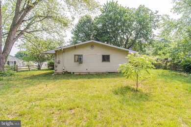 1131 Outer Dr, Hagerstown, MD 21742 - photo 5