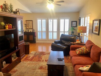 909 Shady Creek Ln, Bedford, TX 76021 - photo 4