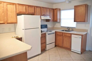 238 Woodland Unit 3 002