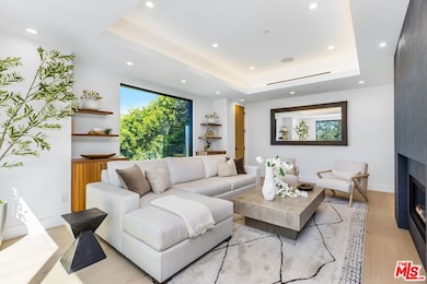 14899 Round Valley Dr, Sherman Oaks, CA 91403 - photo 3