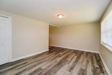 357 Amesbury Dr, Columbus, OH 43230 - photo 3