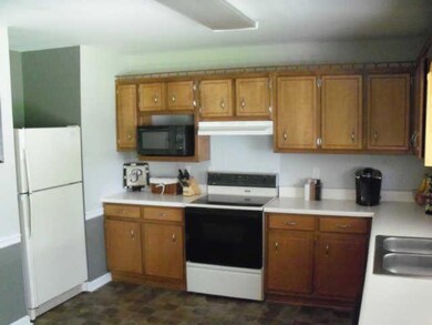 361 W Doak Rd, Manchester, TN 37355 - photo 7