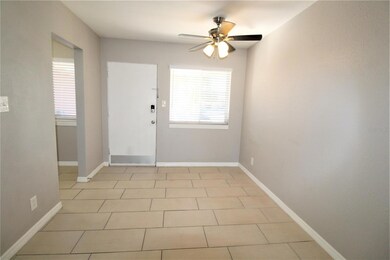 3001 Bee Ridge Rd unit 213, Sarasota, FL 34239 - photo 4