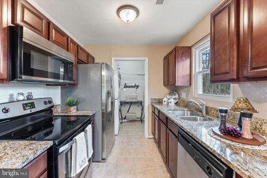 904 Lakeview Pkwy, Locust Grove, VA 22508 - photo 6