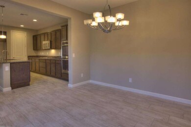 009_Dining Room