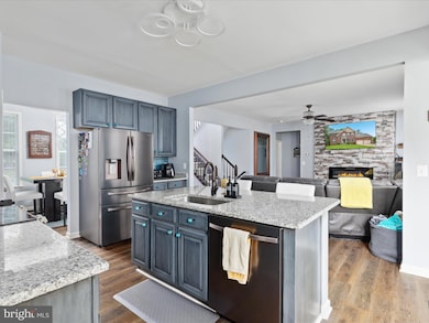 112 Country Club Dr, Cross Junction, VA 22625 - photo 5