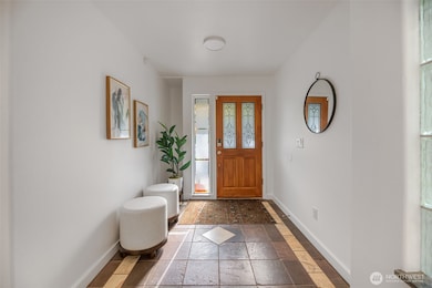 2708 NE 98th St, Seattle, WA 98115 - photo 4