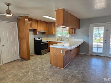 22201 Mccarthy Dr, Tehachapi, CA 93561 - photo 7