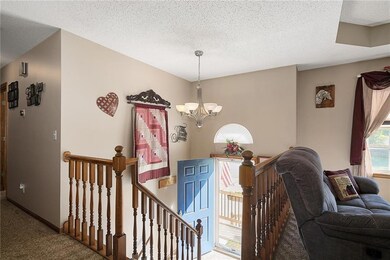 802 Meadow Ln, Raymore, MO 64083 - photo 4