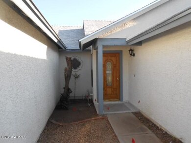 023-322676 Front Entry