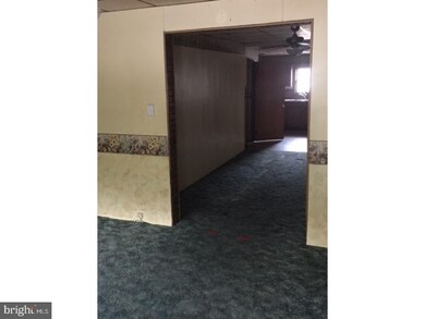 607 N Railroad St, Tamaqua, PA 18252 - photo 5