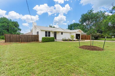 104 Lane Ave, Cleburne, TX 76033 - photo 4