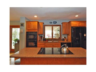 34 Potter Rd, Wakefield, RI 02879 - photo 4