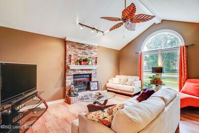 2910 Six Mile Ln, Louisville, KY 40220 - photo 4