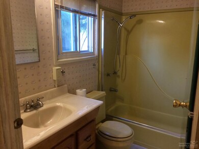 19950 Driftwood Ln unit 304, Bend, OR 97702 - photo 5